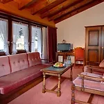 Hotel Astoria