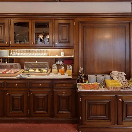 Hotel Astoria 3*